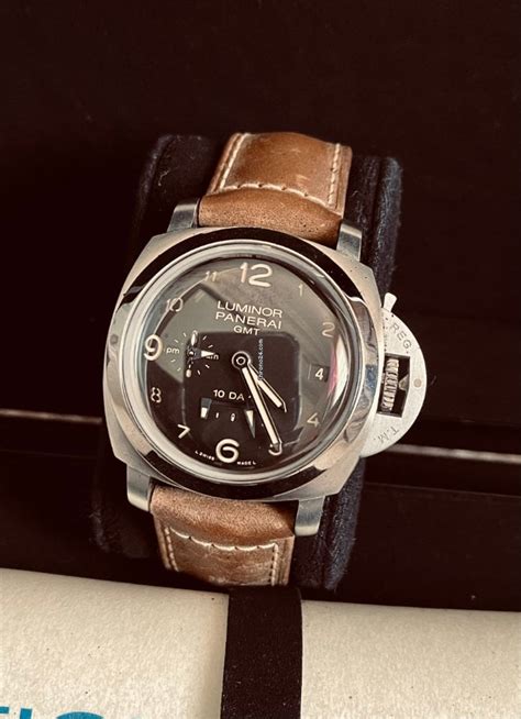 panerai luminous.